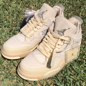JORDAN 4 OFF WHITE SAIL DEADSTOCK